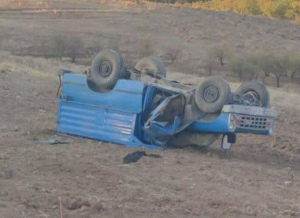 مرگ ۲ نفر در حادثه واژگونی وانت نیسان در الیگودرز