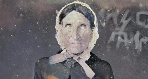 زنی که ۵۰۰ سال پیش اینترنت و ارابه‌های بدون اسب را پیشگویی کرد