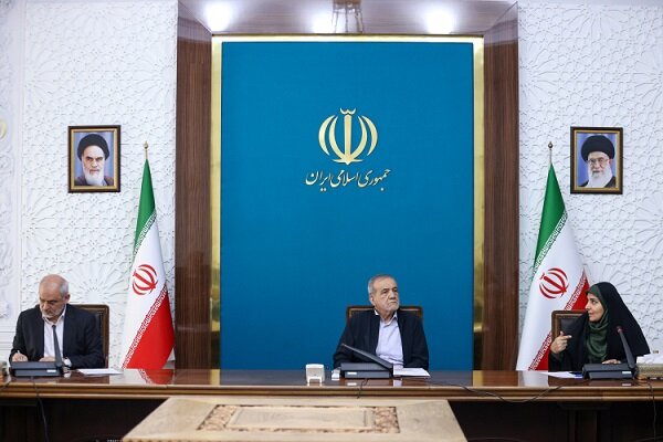 پزشکیان: نباید مشکلات تهران را به قزوین و سمنان منتقل کرد