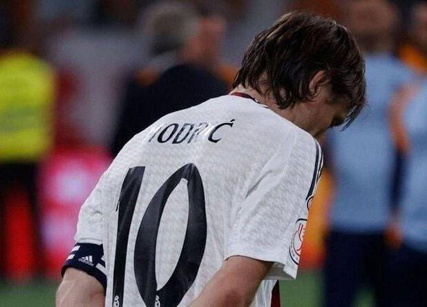 ستاره‌های نمادینی که امسال باشگاهشان را ترک کردند