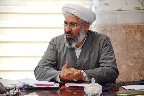 مدیر حوزه‌های علمیه آذربایجان غربی: احترام به والدین در جامعه نهادینه شود