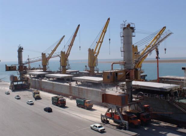 کشتی حامل بیش از ۶۸ هزار تن کالای اساسی در بندر امام تخلیه شد