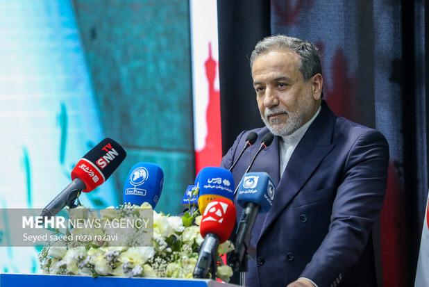 عراقچی: به هیچ وجه از حقوق و منافع خود کوتاه نخواهیم آمد