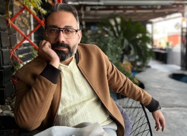 عاشقانه‌های غمگین در «سلمآه»؛ دست و دلم به شعر شاد نمی‌رود