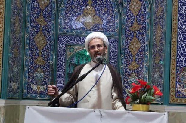 عبدالحسینی: پایه مکتب حضرت عیسی(ع)  صلح و مهربانی است