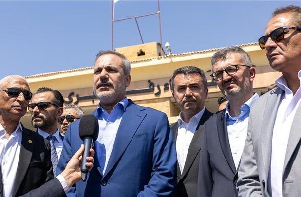 بازدید وزیر خارجه ترکیه از بندر العریش و گذرگاه مرزی رفح