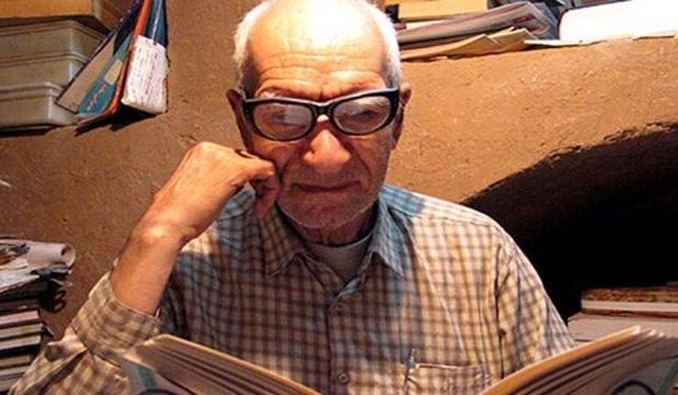 آذر یزدی؛ مردی که انتقام بی‌کتابی دوران کودکی خود را گرفت