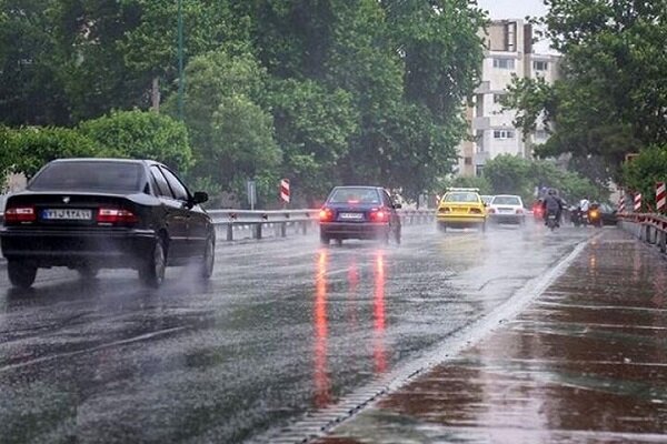بارش‌های پراکنده مناطقی از اصفهان را فرا می‌گیرد
