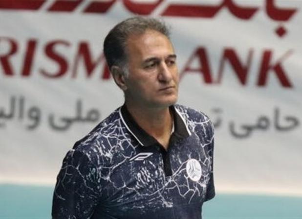 شهنازی سرمربی یک تیم والیبال در هند شد