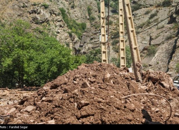 انسداد موقت جاده چالوس به دلیل ریزش سنگ