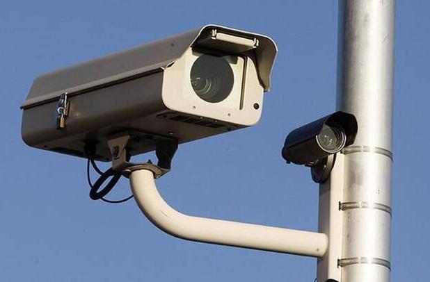 آغاز نصب چهار سامانه هوشمند کنترل سرعت در محور شریانی شیراز