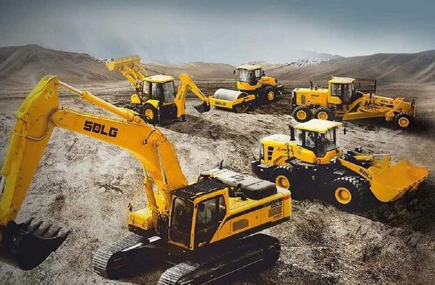 ۱۵ دستگاه ماشین‌آلات راهداری در آذربایجان غربی بازسازی شد