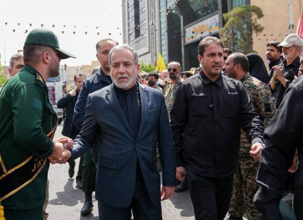 عراقچی: ایران، وطن من، و تن من با واژه‌ی «تسلیم» بیگانه است