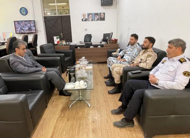 تأکید بخشدار خارگ بر تعامل در حوزه دریایی و مسافری