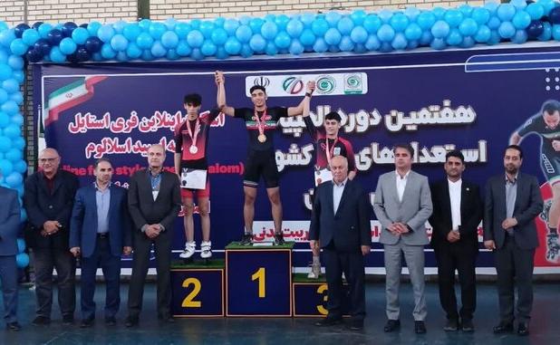 قهرمانی اسکیت‌بازان پسر اصفهان در المپیاد استعدادهای برتر کشور