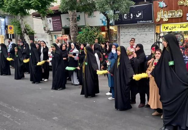 استقبال زائرین خواهر امام رضا (ع) در رشت از خادمین حرم رضوی