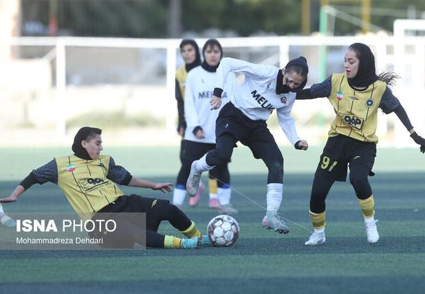 ۲ پیروزی سهم زنان فوتبال و هندبال سپاهان