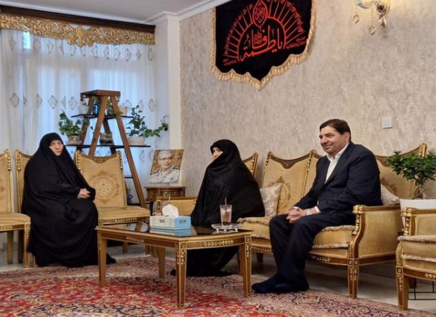 مخبر با خانواده سپهبد شهید محمد باقری دیدار کرد