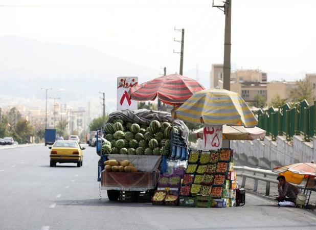 اخبار تهران|برخورد با سد معبر وانتی‌ها در مناطق 14 و 15/ رفع نواقص 840 چراغ راهنمایی و رانندگی پایتخت