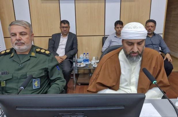 امام جمعه اهل سنت خارگ: حل مشکلات مردم در اولویت باشد