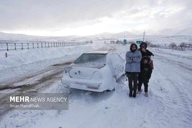 تردد در محور دندی- تخت سلیمان با استفاده از زنجیر چرخ امکانپذیر است