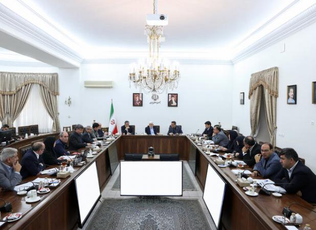 عارف: کسری بودجه ریشه تورم در کشور است