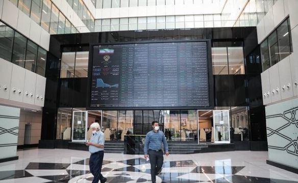 توقف معاملات 2 شرکت بزرگ خودروساز دربورس