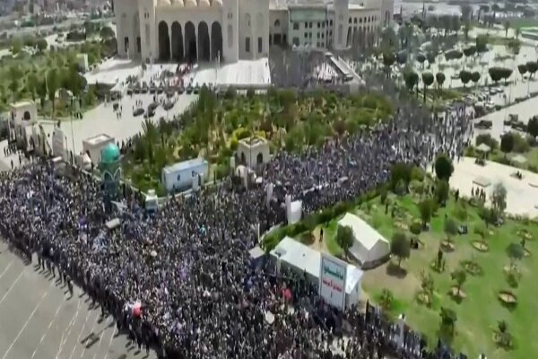 برگزاری مراسم تشییع باشکوه پیکر شهدای دولت یمن در صنعا+فیلم