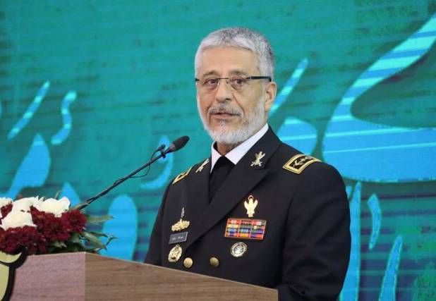 دریادار سیاری: انقلاب اسلامی با همراهی ملت ایران، آمریکا را تحقیر کرد