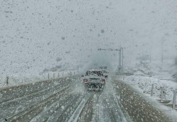 کلیه محورهای مواصلاتی نطنز باز است