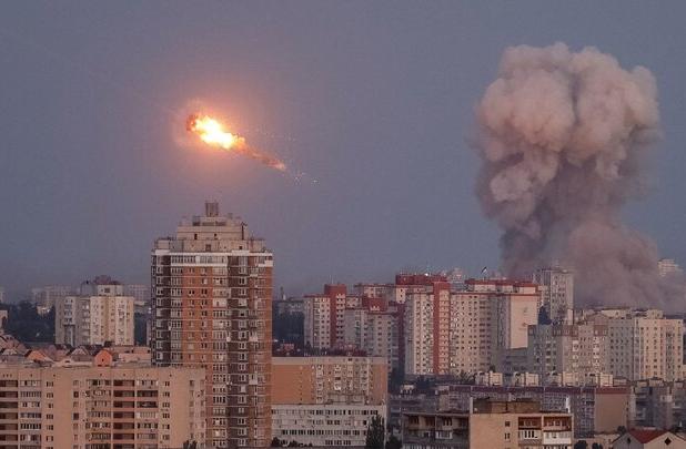 حملات گسترده پهپادی و موشکی روسیه به اوکراین
