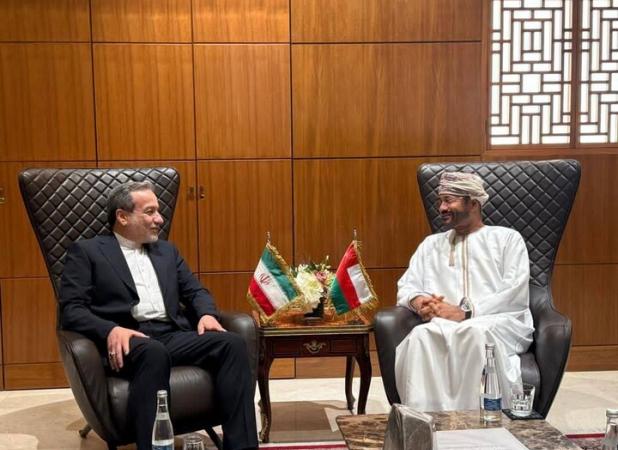 دیدار وزرای خارجه ایران و عمان؛ تأکید بر گسترش همکاری‌های دوجانبه