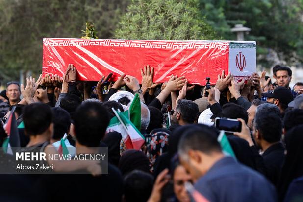 صحبت های خواهر شهید علی شادمانی از شهدای اقتدار در تشییع پیکر برادرش
