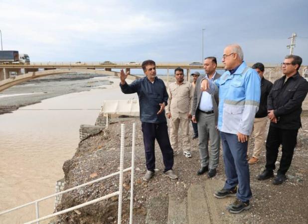 بازدید استاندار هرمزگان از پل آبنمای رودان