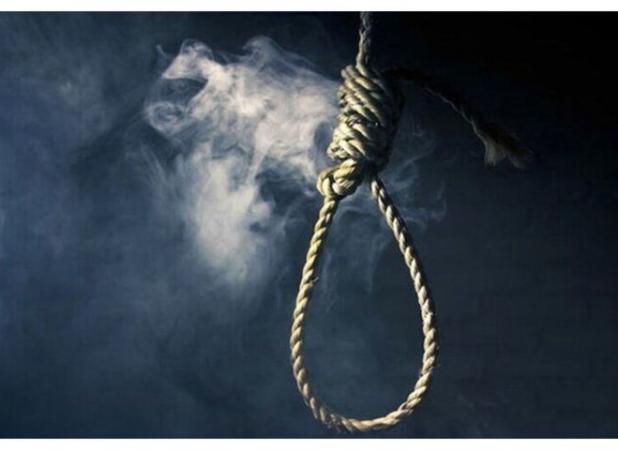 یک قاتل در گرمسار از چوبه اعدام رها شد