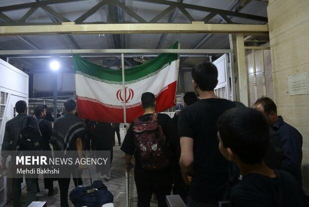 ۱۲ هزار نفر از مرز مهران عبور کردند+فیلم
