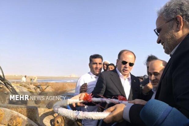 طرح آبرسانی مجتمع پرورش میگو با اشتغالزایی برای ۳۰۰ نفر افتتاح شد