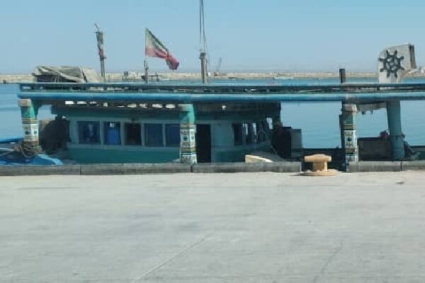 ۲ فروند شناور حامل سوخت قاچاق در آب‌های خلیج فارس توقیف شد