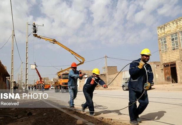 تأمین برق ۲۹۴۴ واحد مسکونی نهضت ملی مسکن در زنجان 