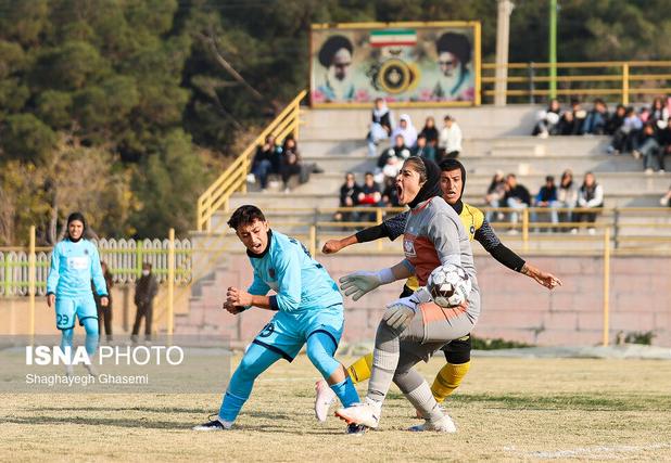 سکوت تصویری دوباره در لیگ بانوان / رسانه‌ مردانه پشت خط ورزشگاه قدس اصفهان!