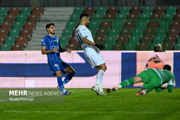 دوران «منم منم» در استقلال تمام شده است/ ساپینتو دستیار قوی ندارد
