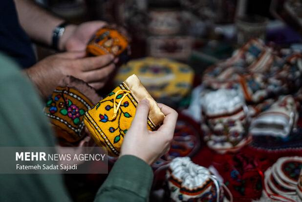 هنر ایرانی در نمایشگاه ملی صنایع دستی کرمان به نمایش در آمد