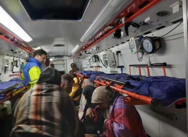 واژگونی اتوبوس در محور کمربندی شرقی به بیستون؛ ۲۵ نفر مصدوم شدند