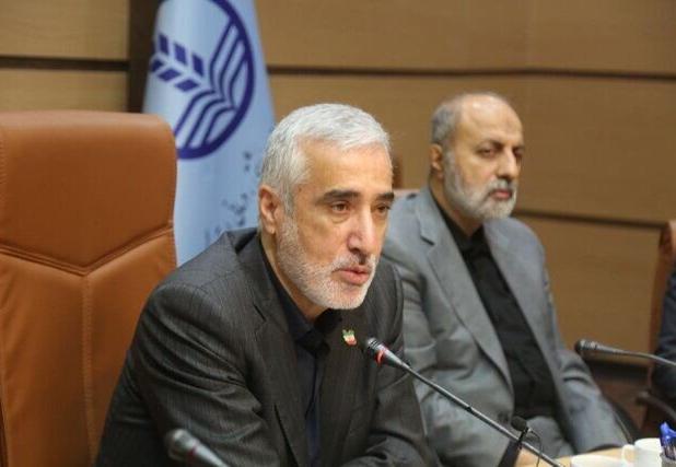 پیرصالحی:افزایش بی‌رویه داروخانه‌ها کنترل بازار دارو را دشوار کرده است