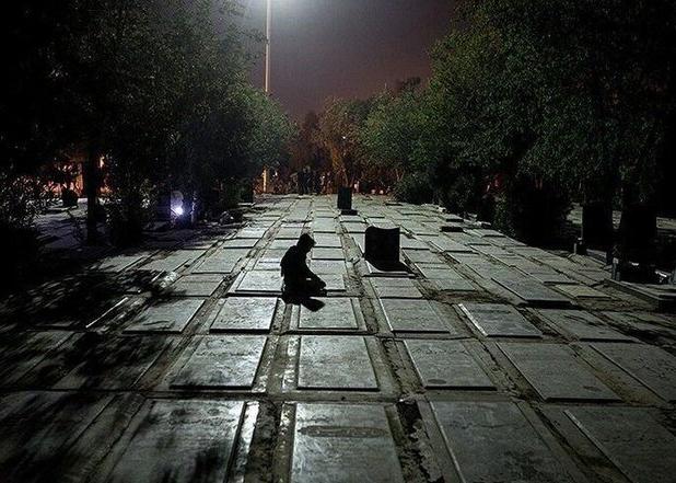 تصویر عجیب از آگهی گریه کن آقا و خانم در تهران