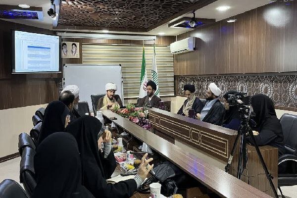 بازخوانی مبانی الگوی سوم زن