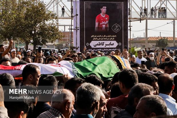 فرهاد قائمی تکیه‌گاه پدرصابر شد؛ وداع تلخ آق‌قلابا ستاره خاموش والیبال