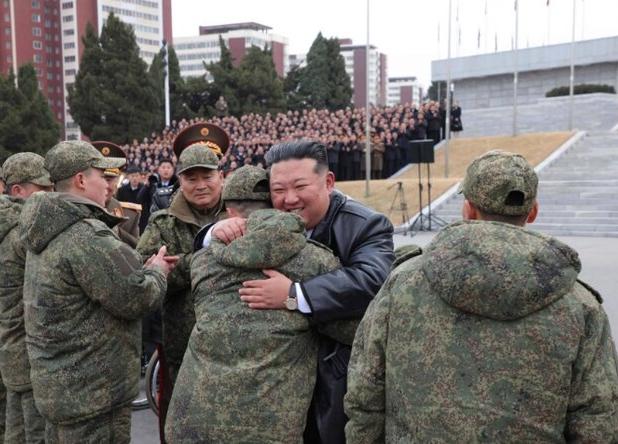 رهبر کره شمالی، کشته‌های این کشور در جنگ اوکراین را قهرمان ملی نامید