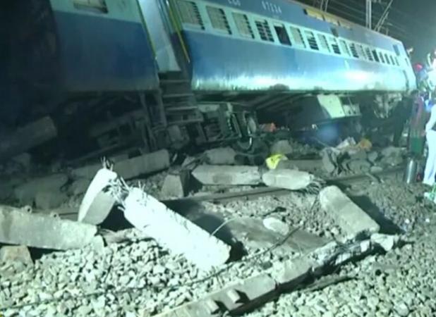 ۸ کشته در تصادف قطار در مرکز هند