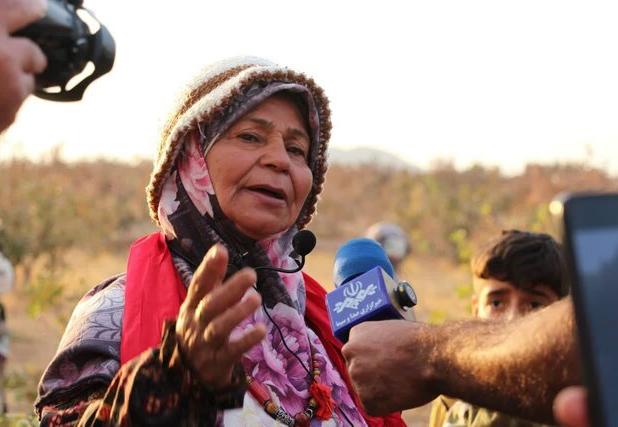 مادری در اردکان که فرزندان عروسکی دارد